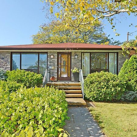 Richview Gardens Suite Toronto Exteriör bild