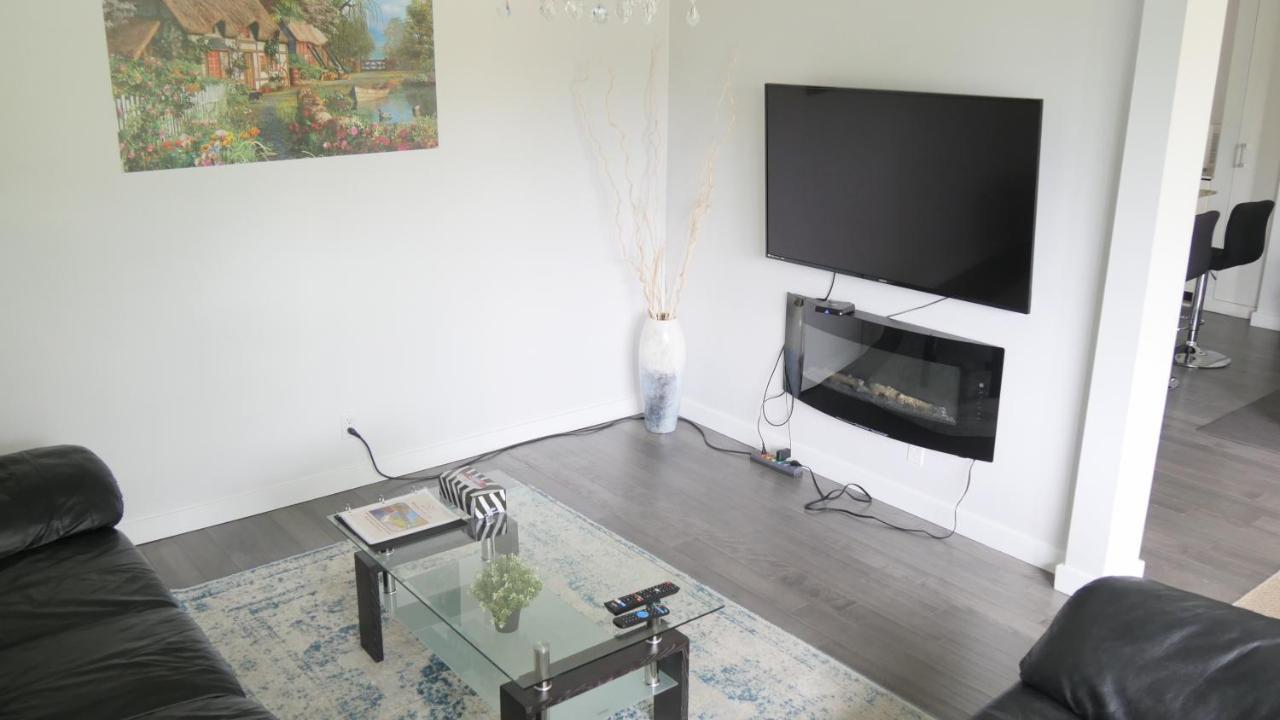 Richview Gardens Suite Toronto Exteriör bild