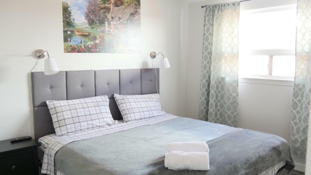 Richview Gardens Suite Toronto Exteriör bild